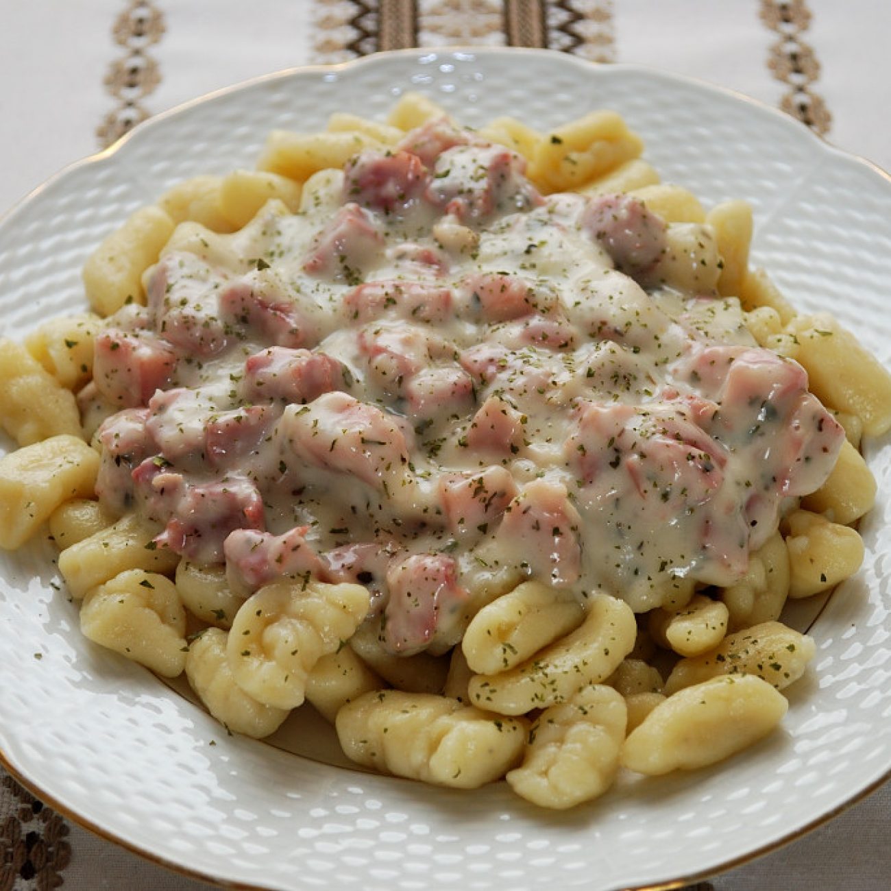 Csülkös gnocchi – Csülök tormaszósszal