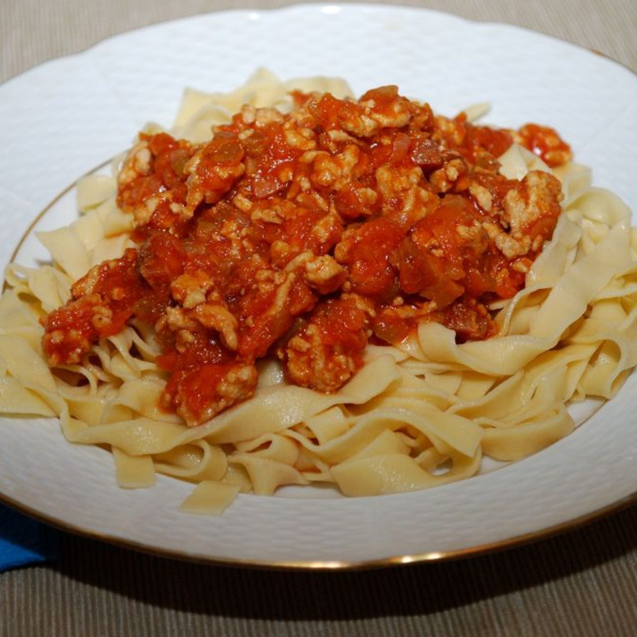Bolognai ragu házi szélesmetélttel